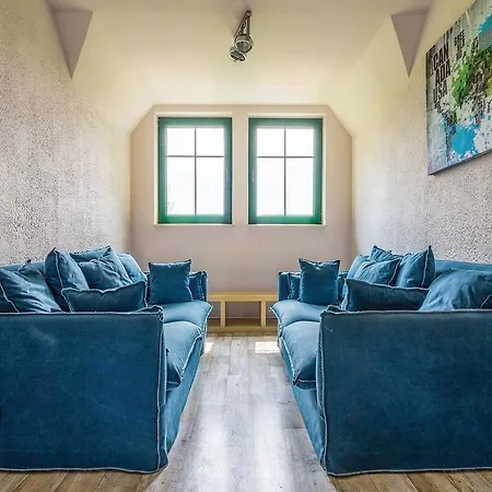 Ten-bedroom Holiday In * Ummanz
