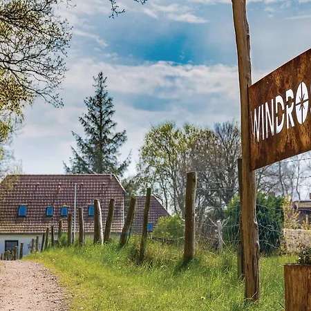 Prázdninový dům Ten-bedroom Holiday In Ummanz