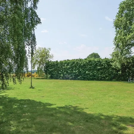 Ten-bedroom Holiday In Prázdninový dům Ummanz